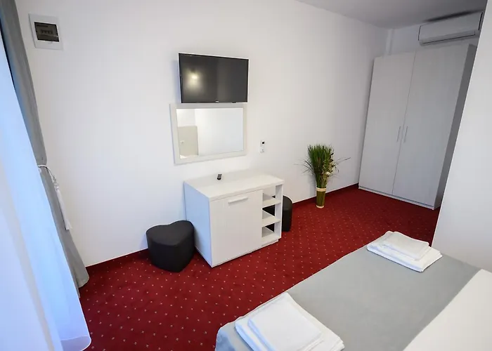 Casa On Pensjonat Năvodari